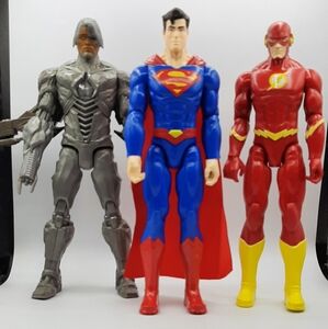 DC Comics Action Figures 12" Tech Blast Lot of 3 Cyborg Superman The Flash